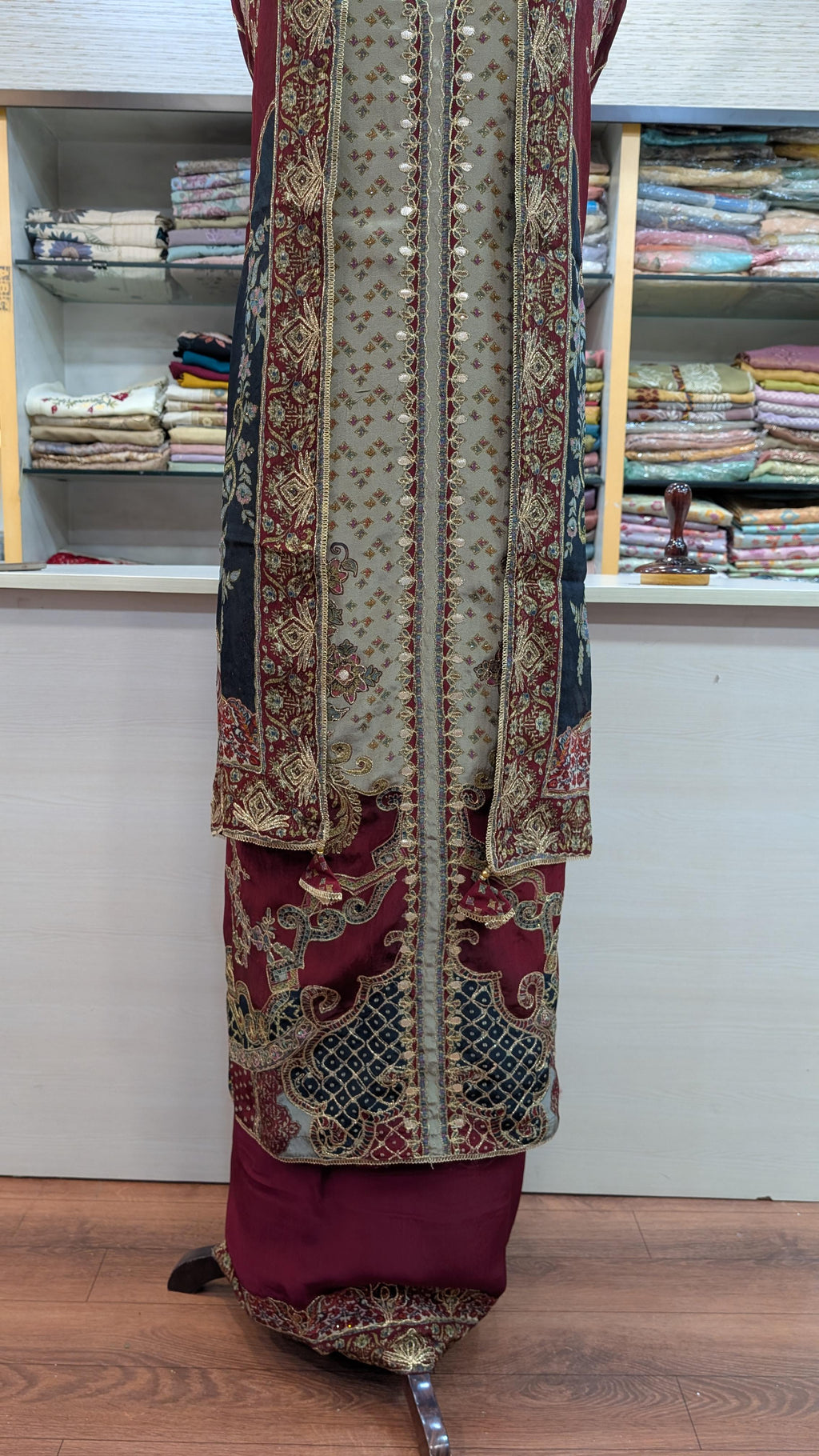 Party wear elegant suit