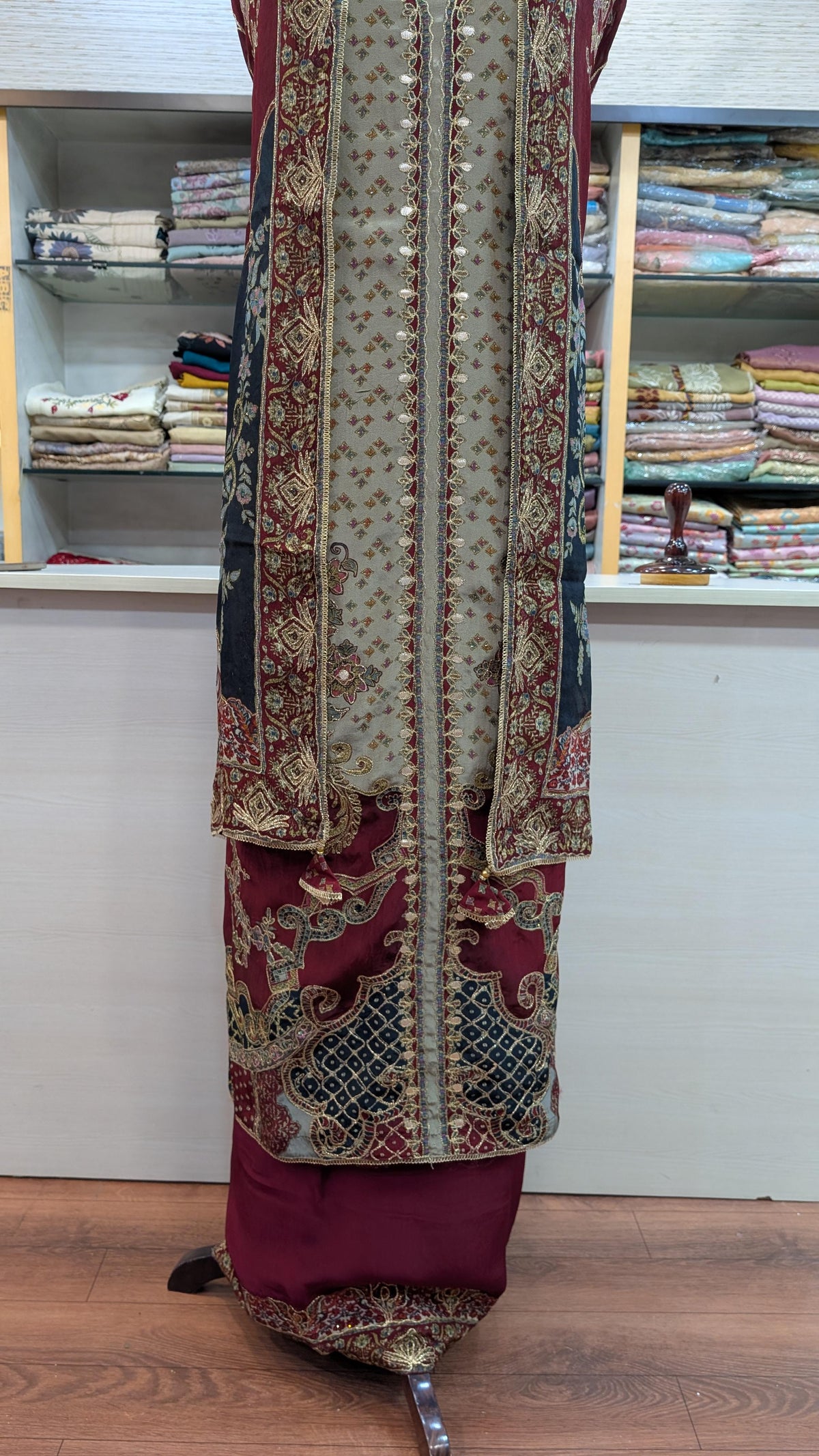 Party wear elegant suit